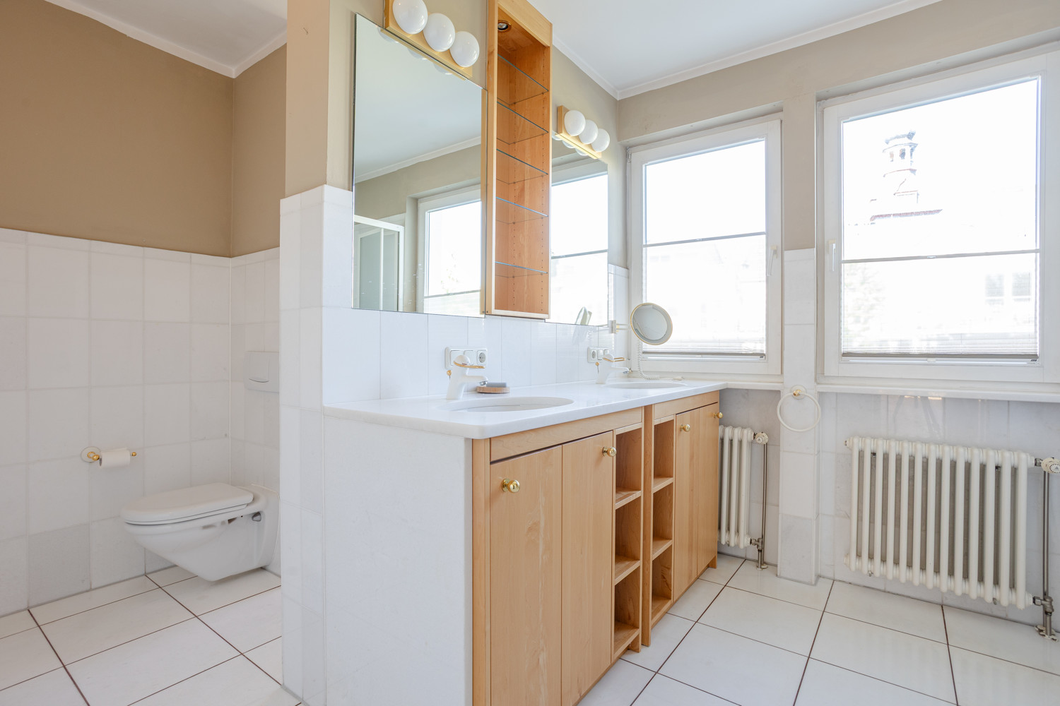 Badezimmer Ansicht I