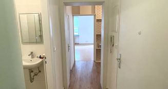 von_poll_real_estate_property_25001167_image_2