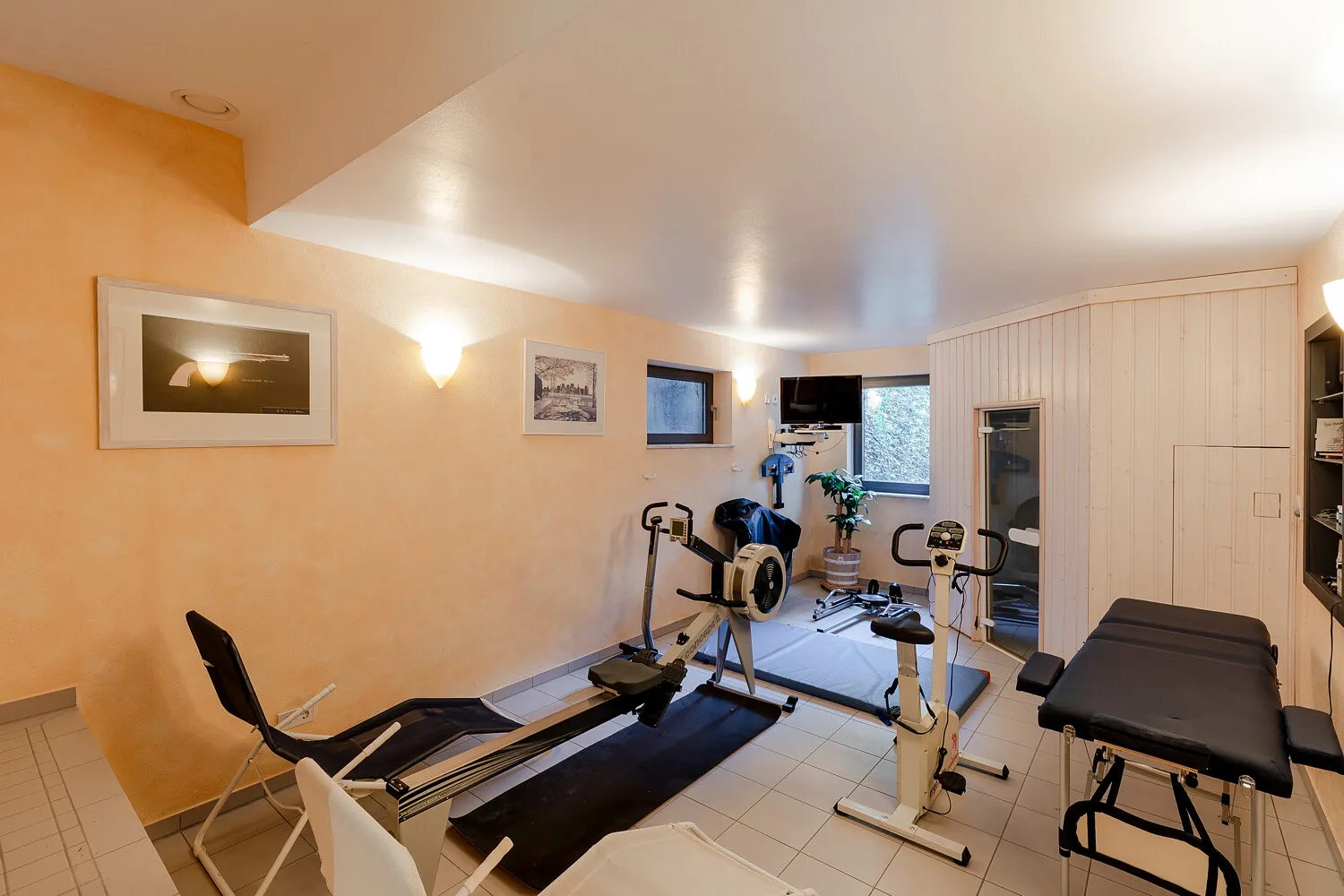 Fitnessbereich UG