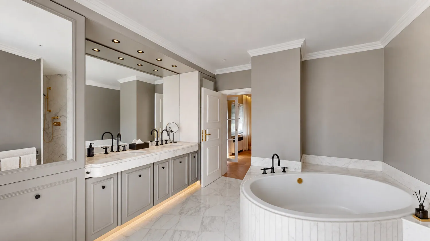 Bad en suite Ansicht I