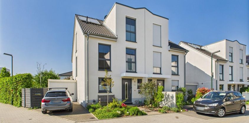 von Poll Immobilien GmbH