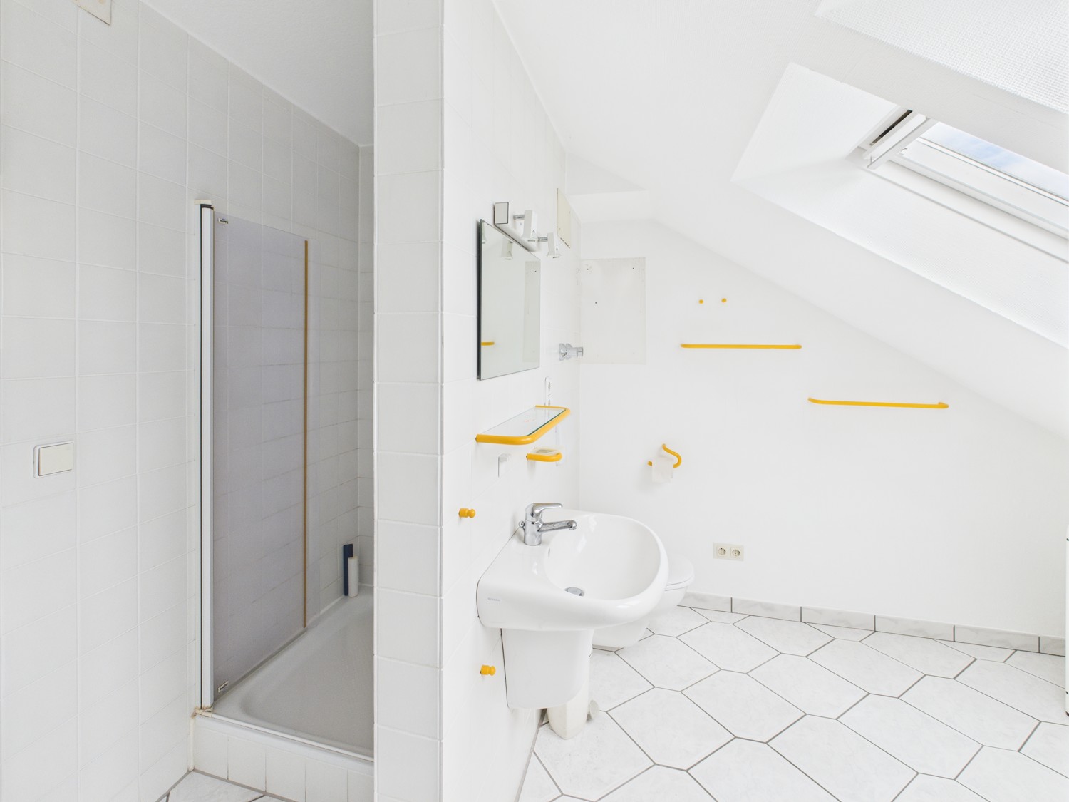 Badezimmer im Dachgeschoss