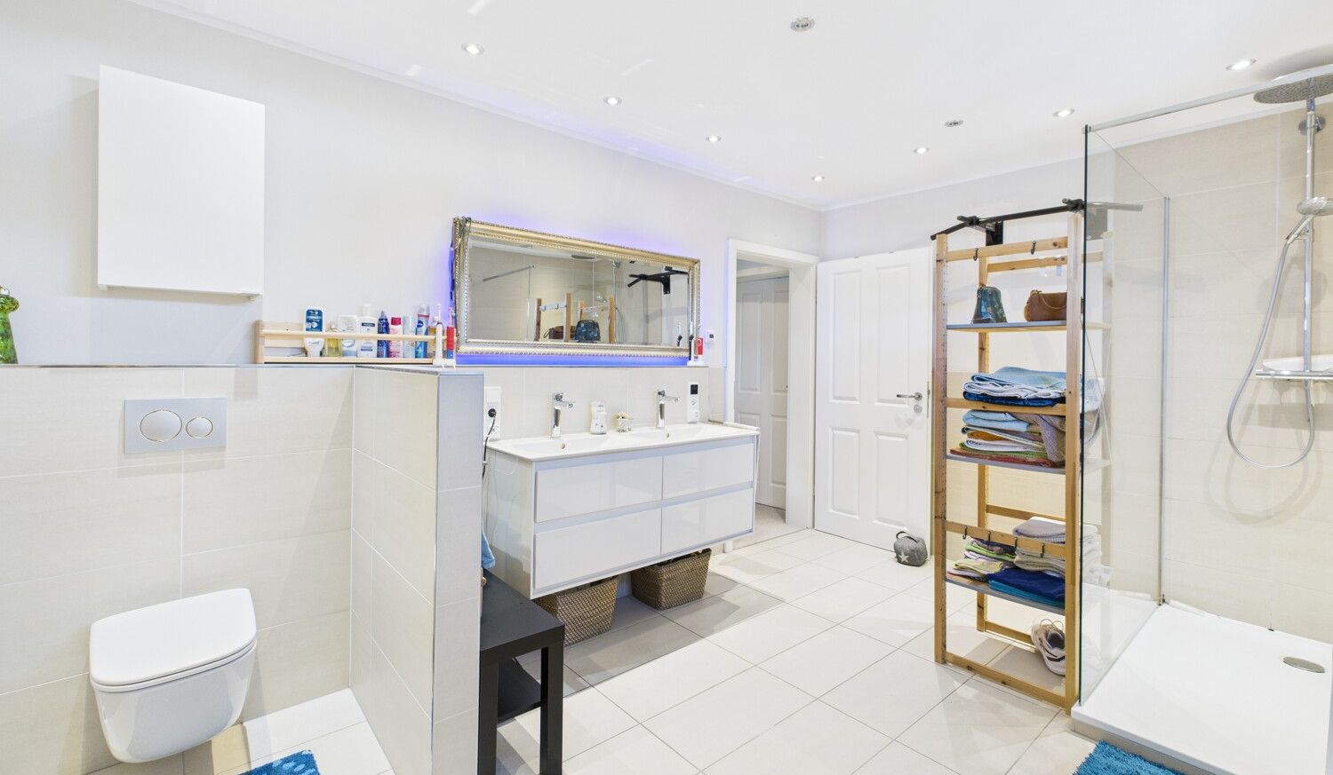 Badezimmer im Obergeschoss