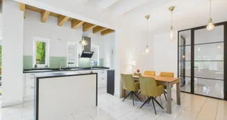 von_poll_real_estate_property_25456036d_image_0