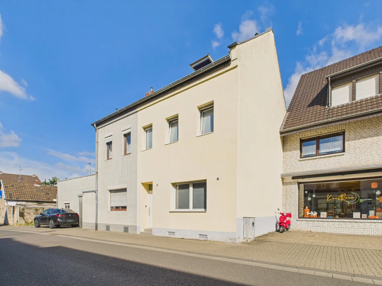 Historische Doppelhaushälfte im Herzen von Pulheim – stilvoll modernisiert und zentral gelegen