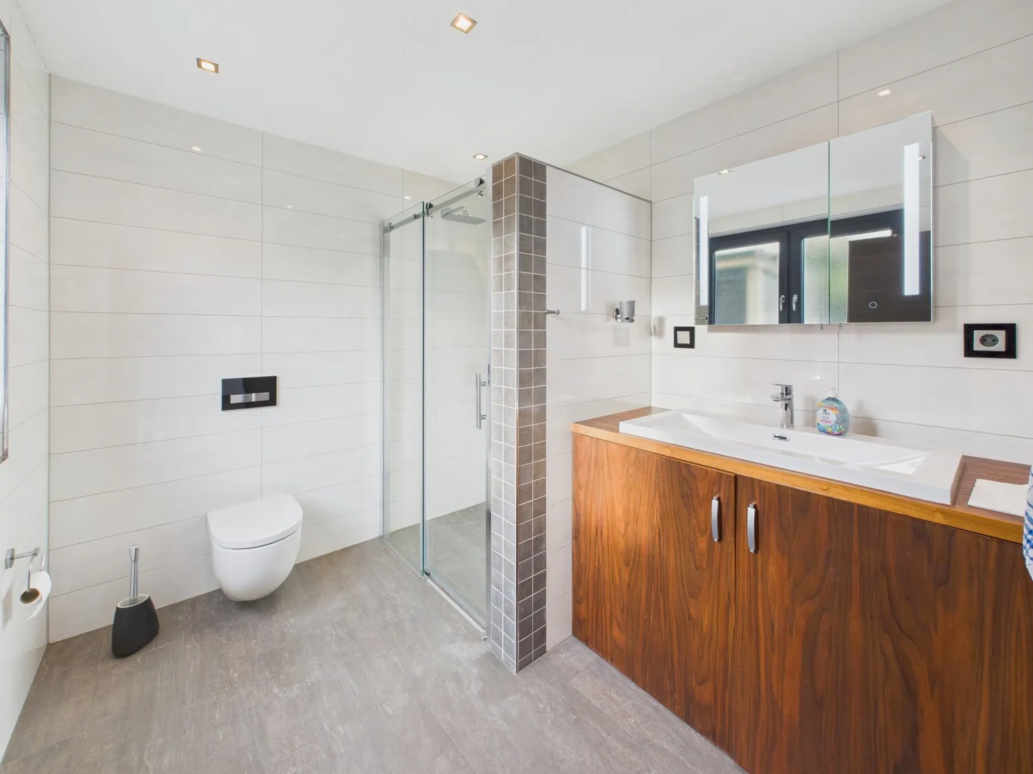 Badezimmer EG