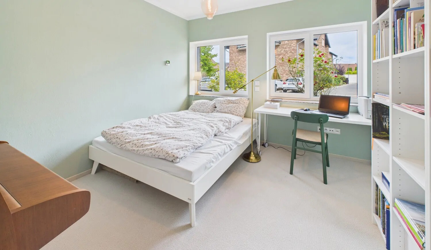 Gäste- & Arbeitszimmer EG