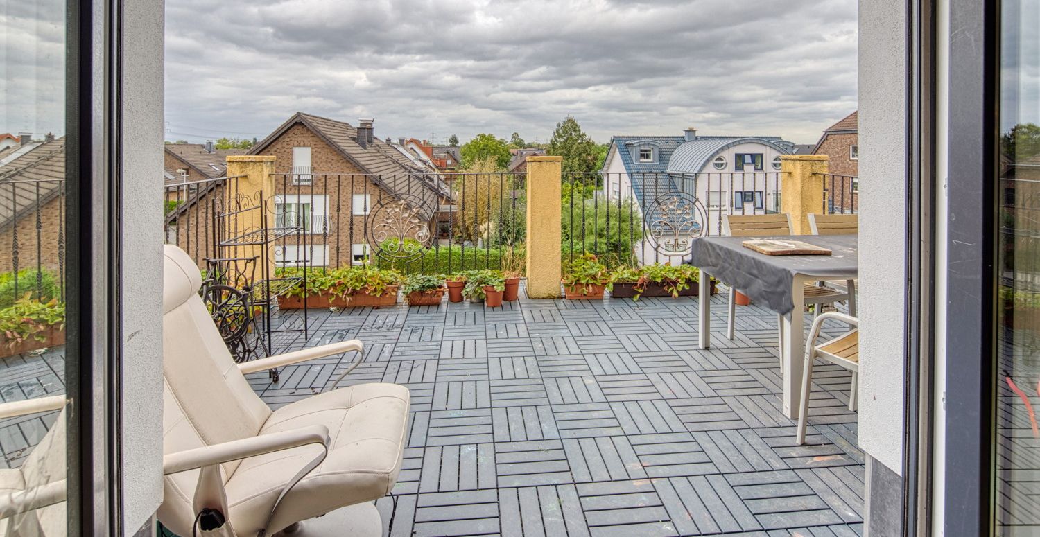 Dachterrasse DG