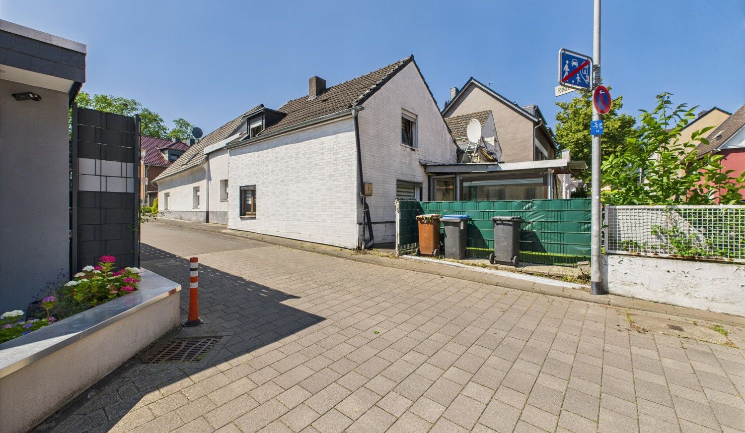 Straßenansicht