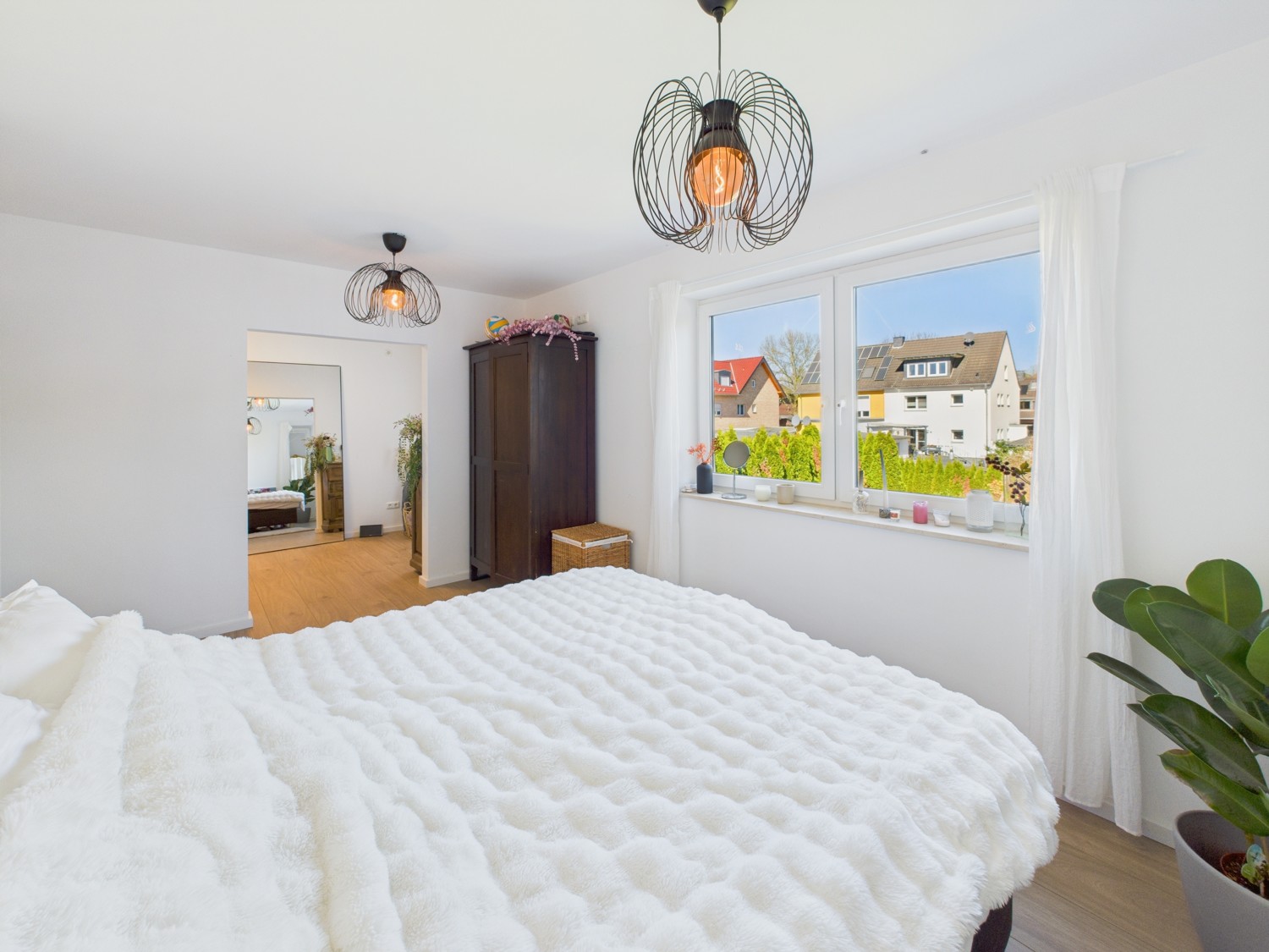 Schlafzimmer mit Ankleide