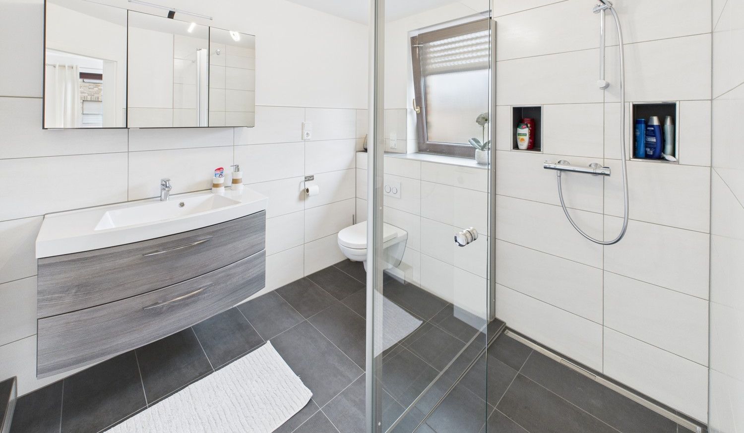 En Suite Bad