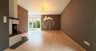 von_poll_real_estate_property_24001262B_image_1