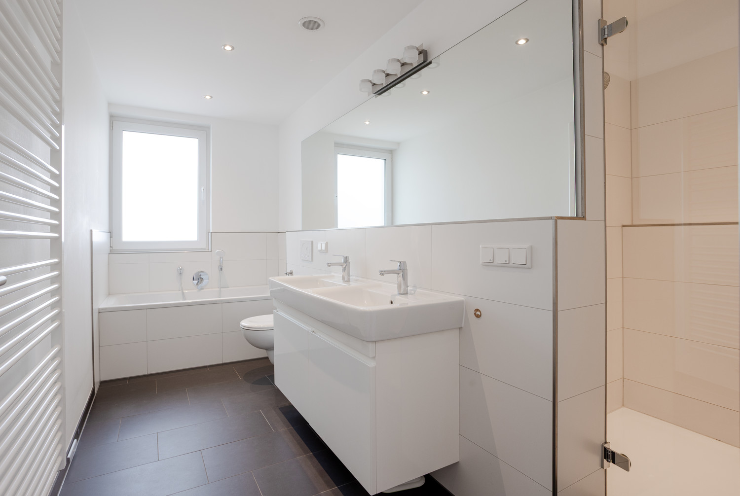 Badezimmer EG
