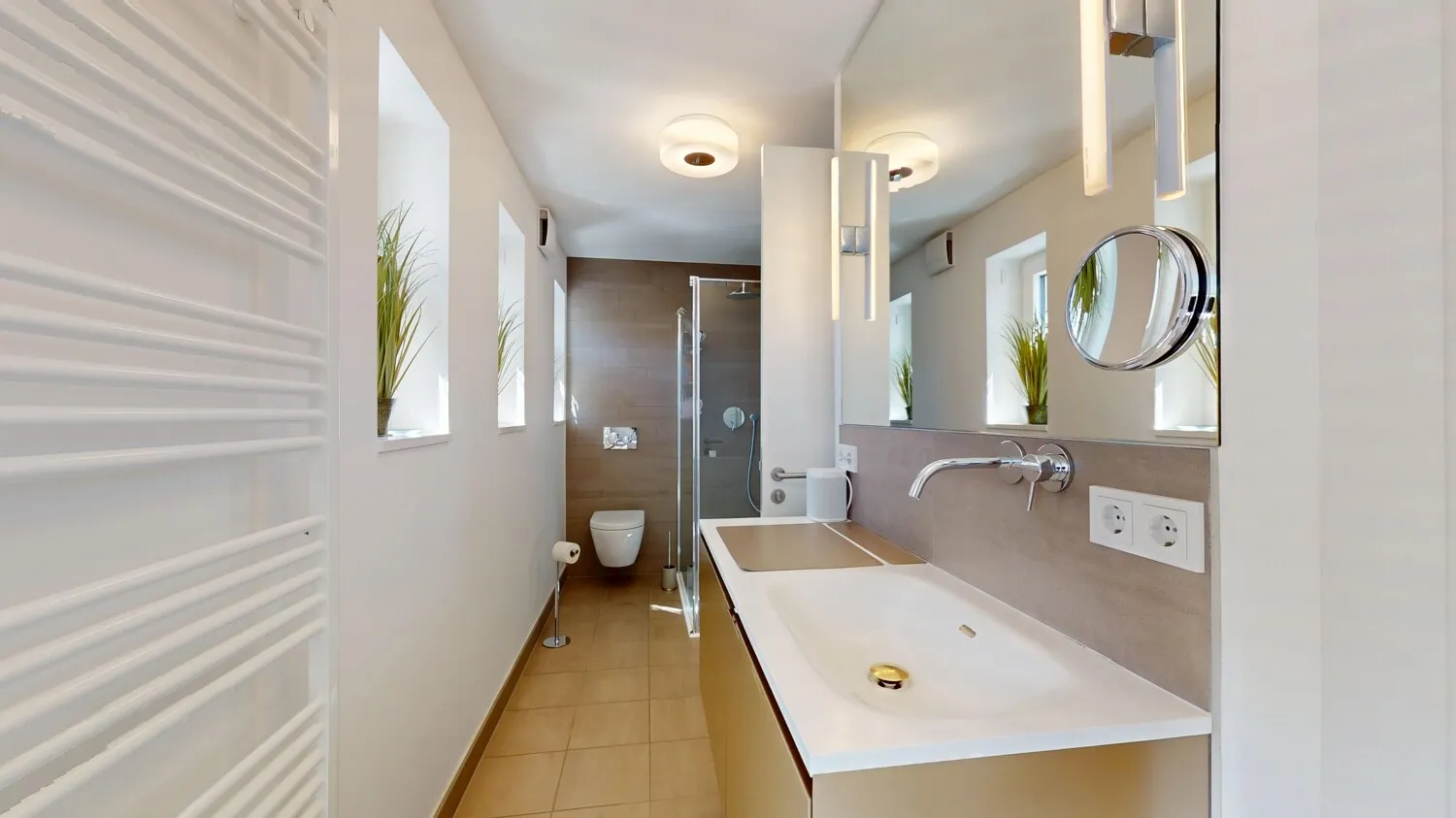 Badezimmer Ansicht I