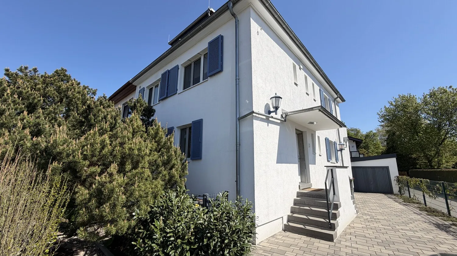Haus Außenansicht