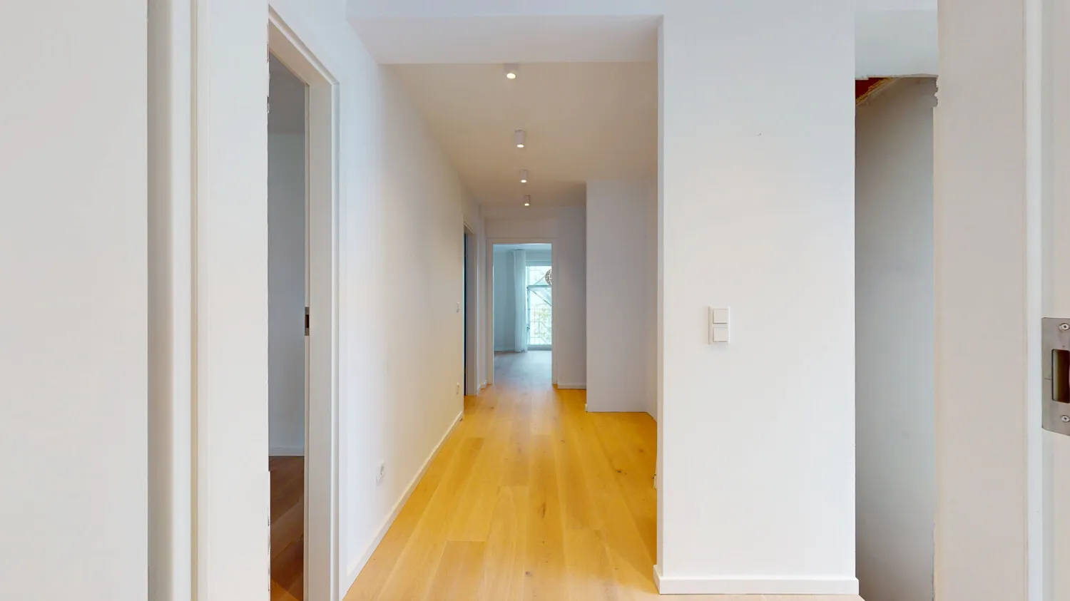 Flur 1. OG