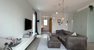 von_poll_real_estate_property_24001152_image_0