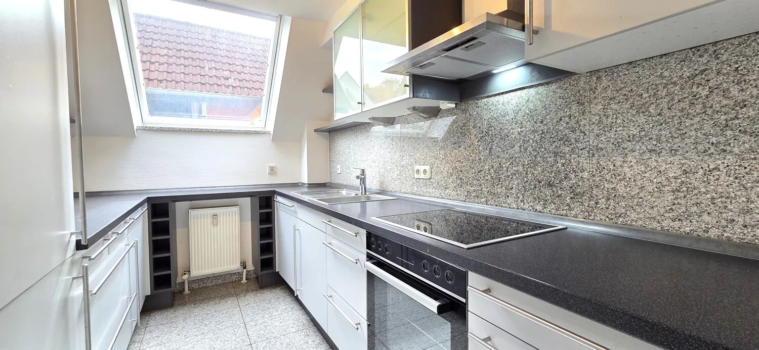 Wohnen mit Flair: Helle Maisonettewohnung mit Balkon und Stellplatz - Photo 5