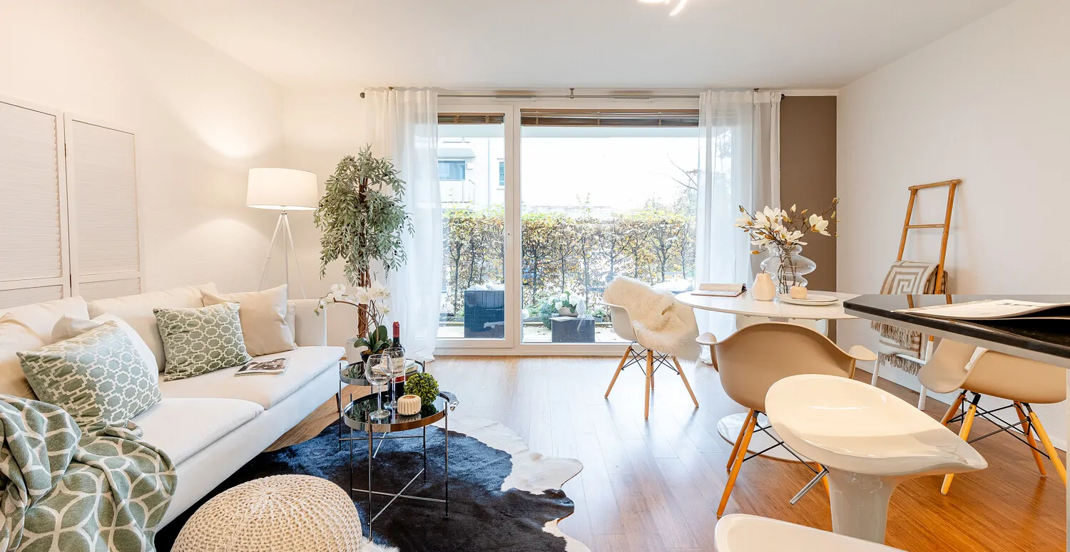 Wohn-/ Essbereich Ansicht I