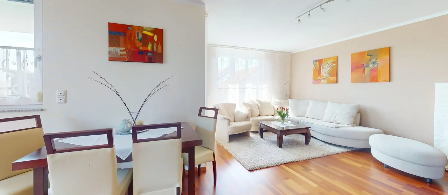 Wohn-/ Essbereich Ansicht I