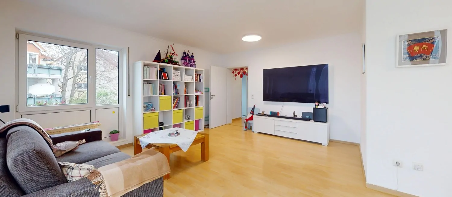 Wohn-/ Essbereich Ansicht I