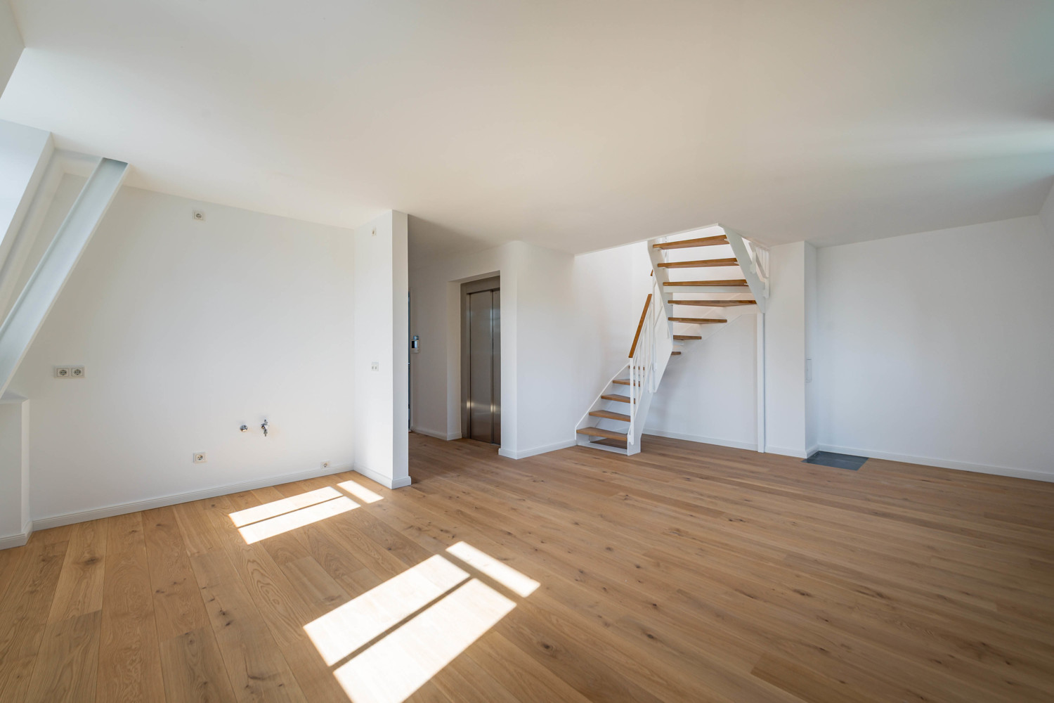 Wohnen / Büro - DG