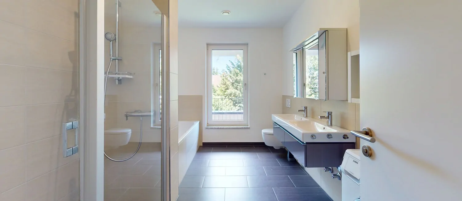 Badezimmer Ansicht I