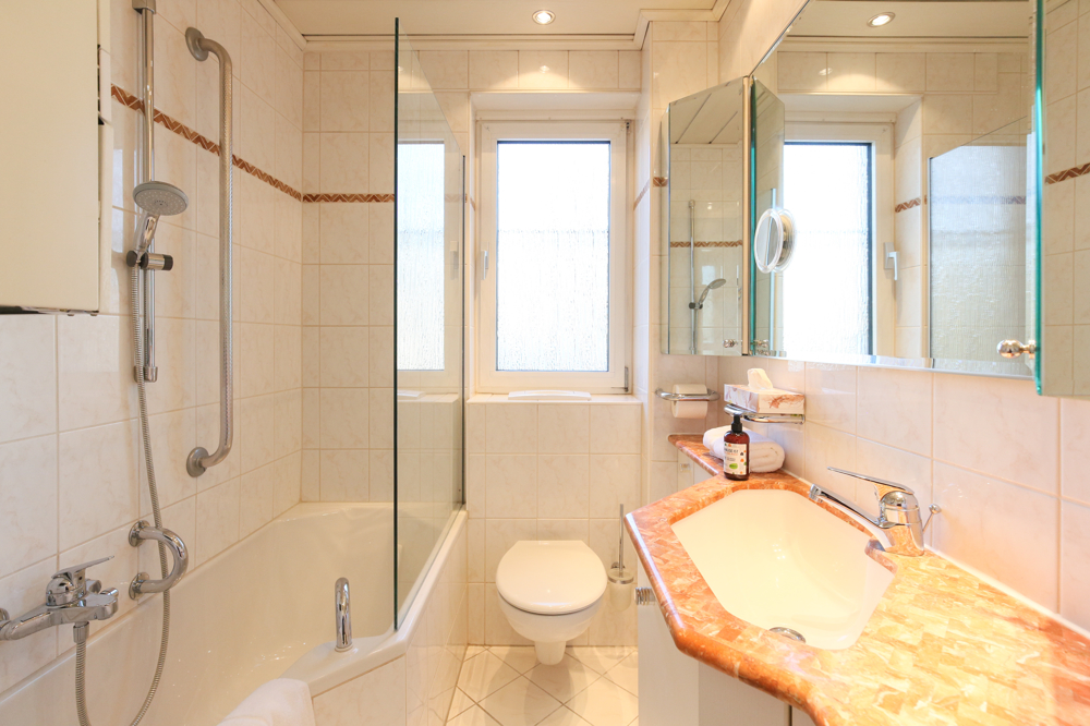 Badezimmer Ansicht II