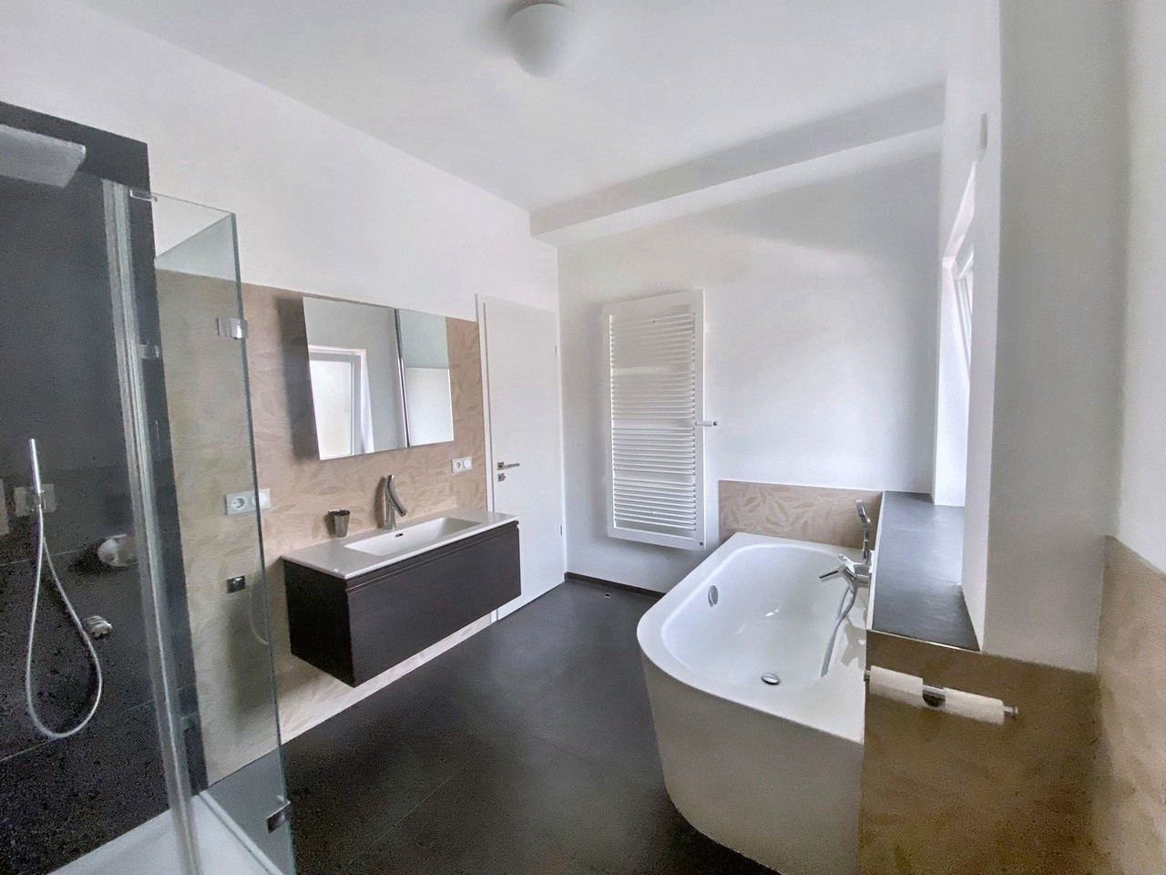 Badezimmer Ansicht II