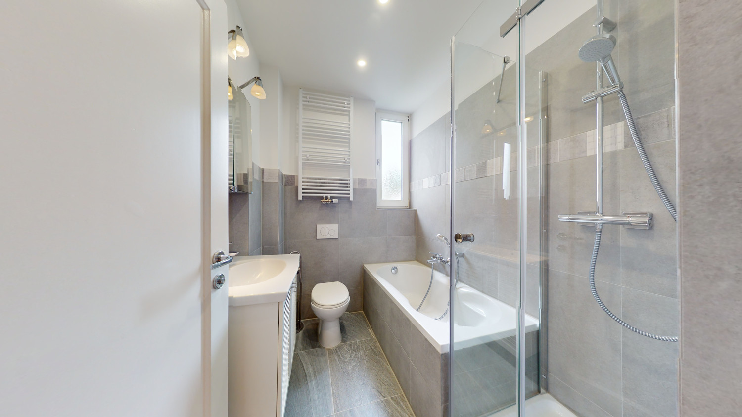 Badezimmer OG - Ansicht I