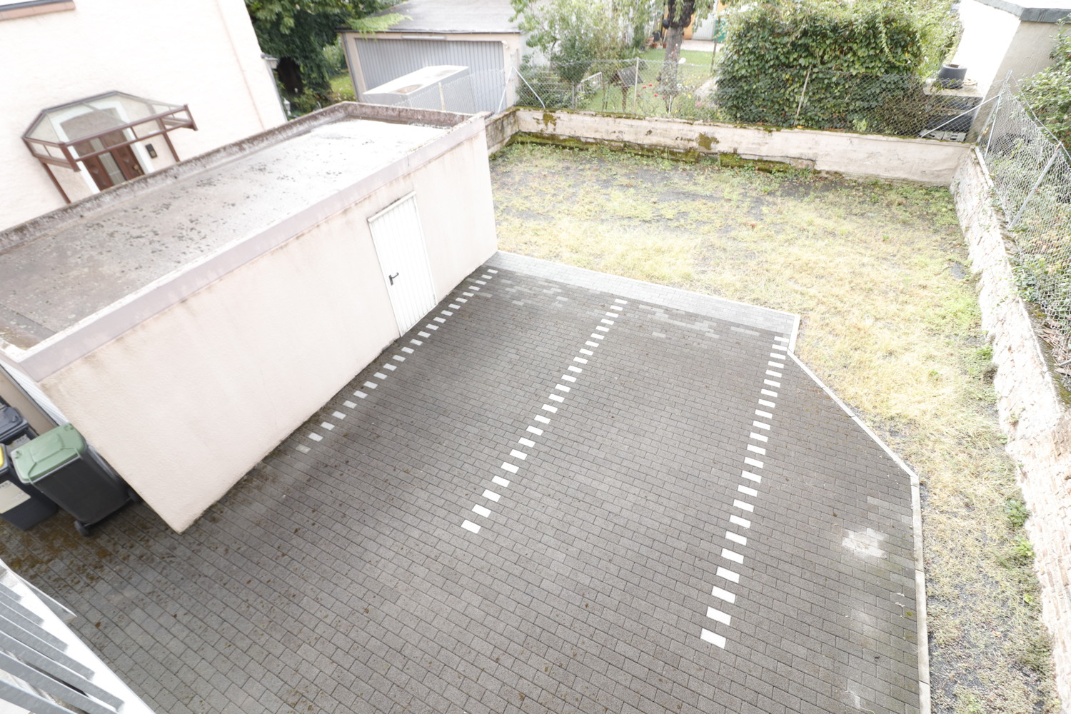 Garten/Parkplätze Ansicht I