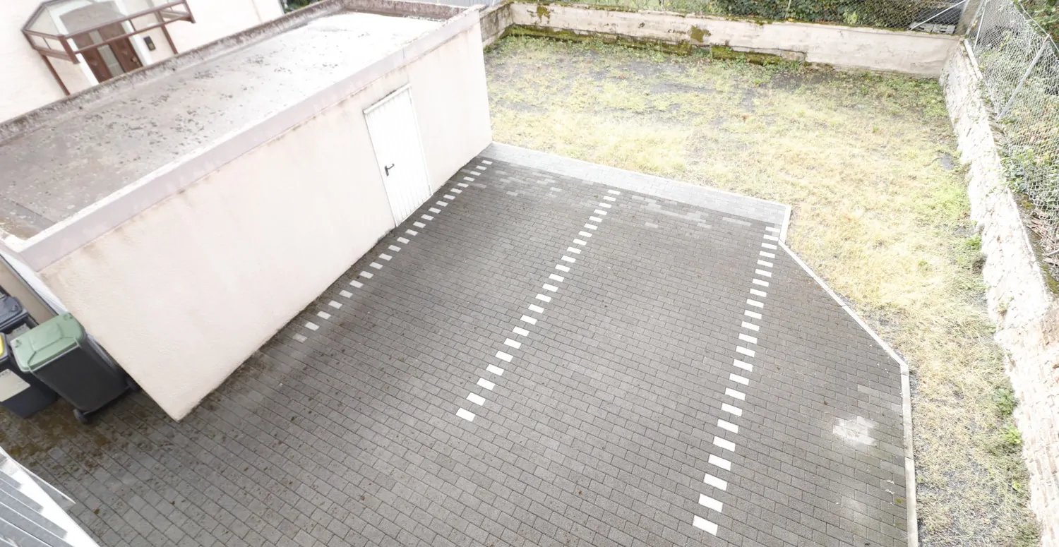 Garten/Parkplätze Ansicht I