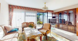 von_poll_real_estate_property_25001203_image_0