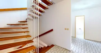 von_poll_real_estate_property_25001252_image_1