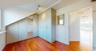 von_poll_real_estate_property_26001017_image_7