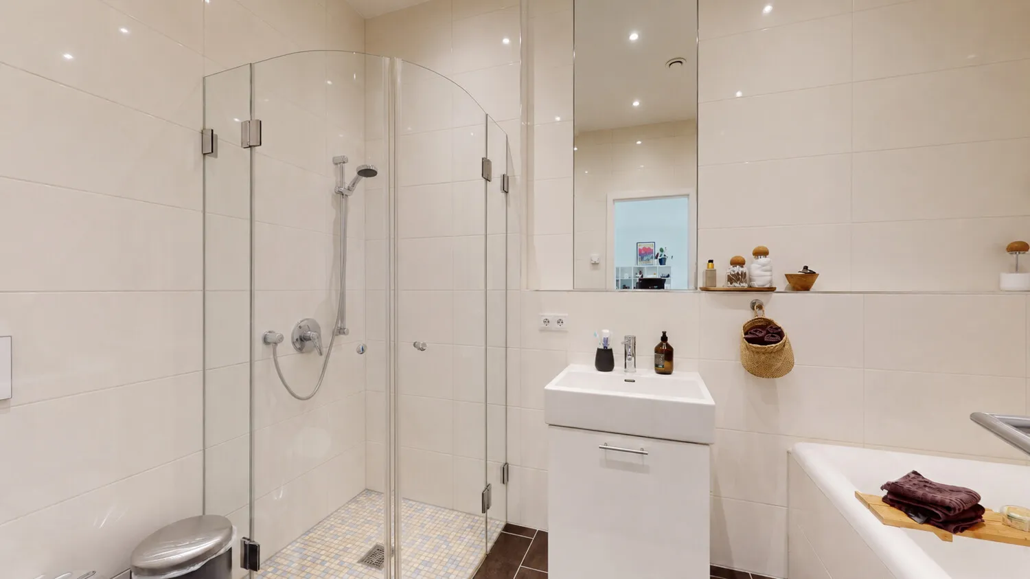 Badezimmer Ansicht I