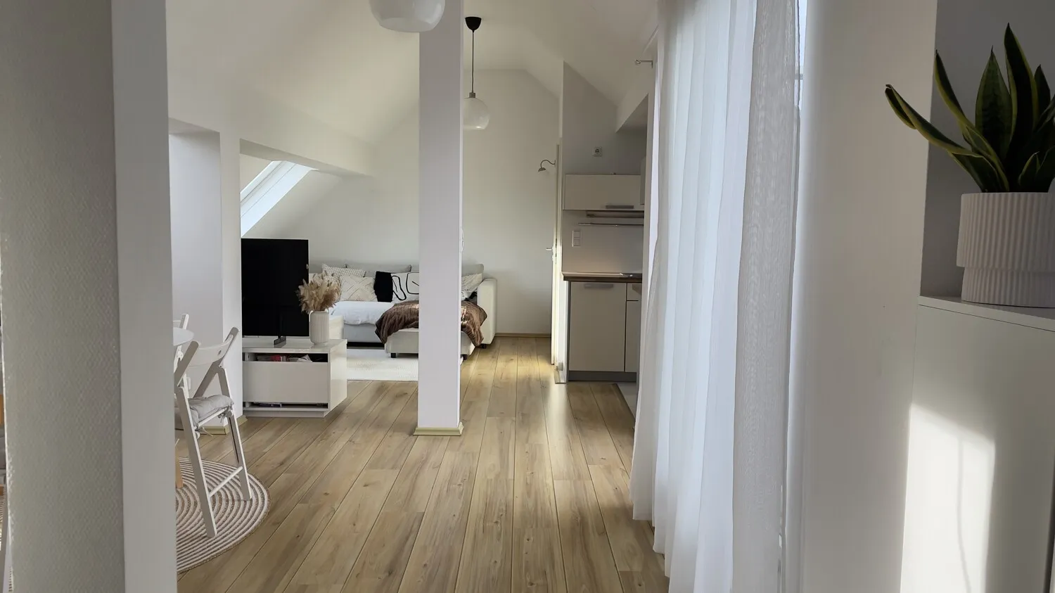 Lichtdurchflutetes Ein-Zimmer-Apartment mit sonniger Terrasse - Photo 2