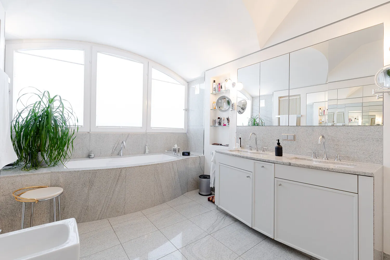 Badezimmer Ansicht I