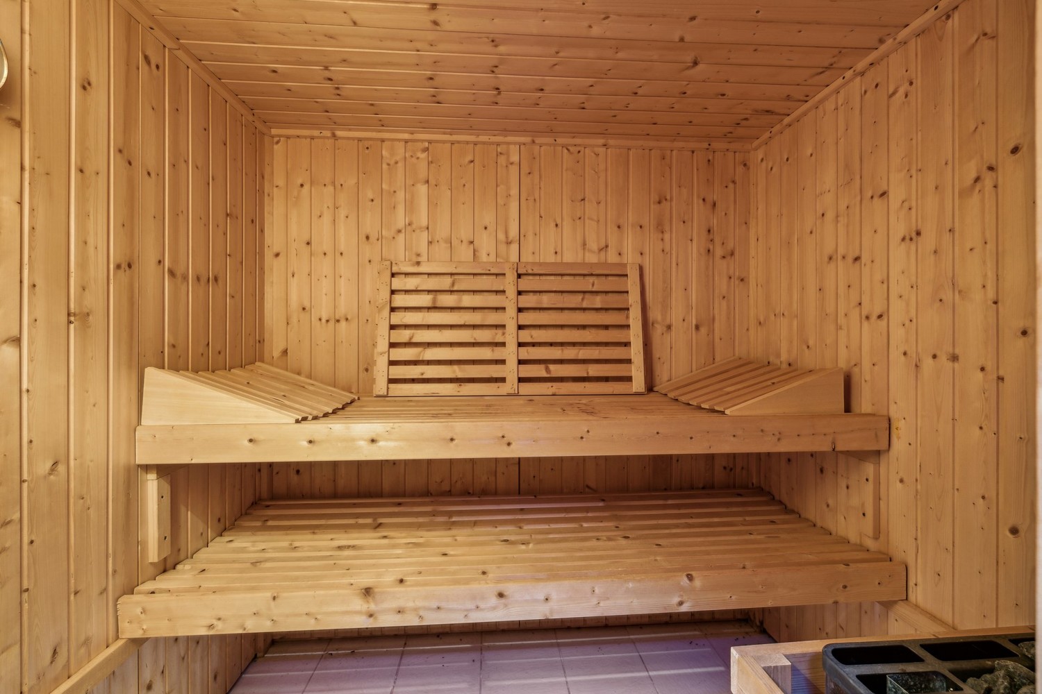 Keller Sauna