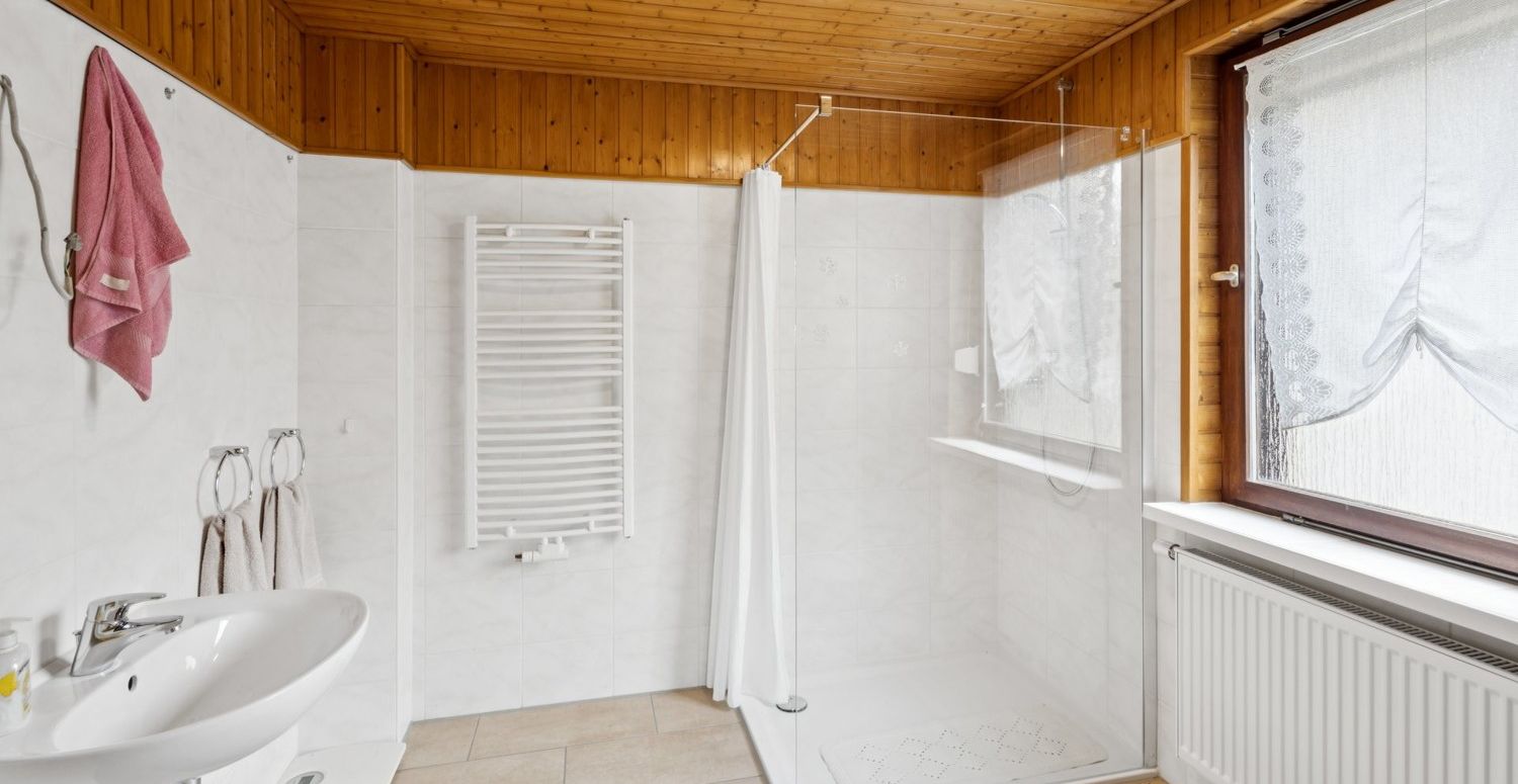 Badezimmer EG