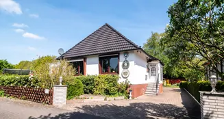 von_poll_real_estate_property_25346006_image_0