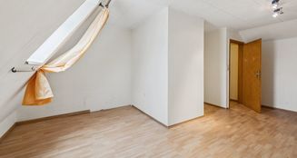 von_poll_real_estate_property_25346015_image_7