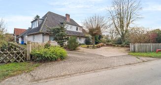 von_poll_real_estate_property_25346028_image_1