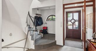 von_poll_real_estate_property_25346016_image_5