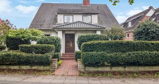 von_poll_real_estate_property_25346016_image_1