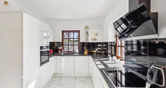 von_poll_real_estate_property_25346014_image_4