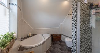 von_poll_real_estate_property_25346051_image_11