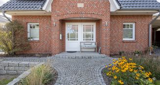 von_poll_real_estate_property_25346051_image_2