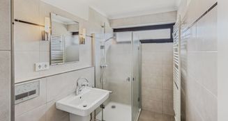 von_poll_real_estate_property_25346035_image_5