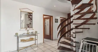 von_poll_real_estate_property_25346022_image_1